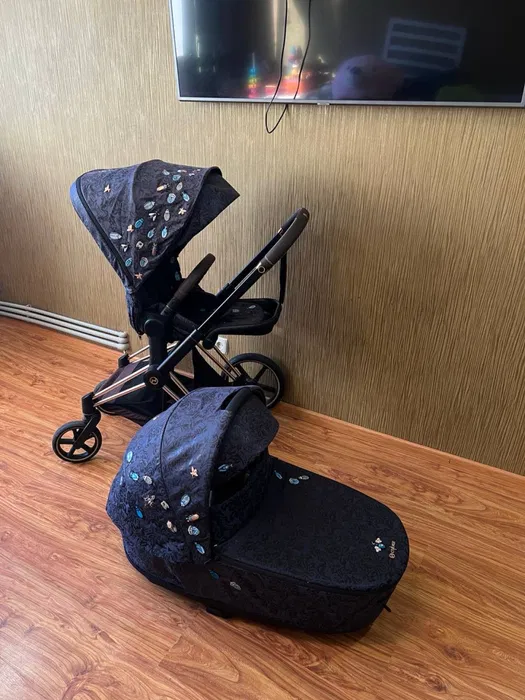 Stroller photo before enhancement